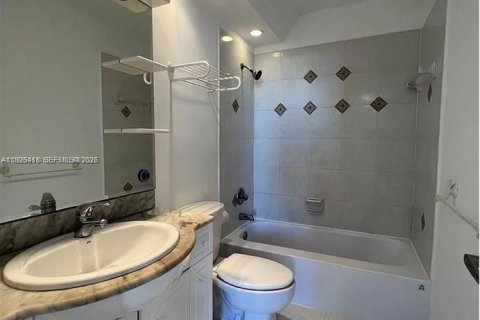 Copropriété à louer à Miami, Floride: 2 chambres, 122.63 m2 № 1995730 - photo 8