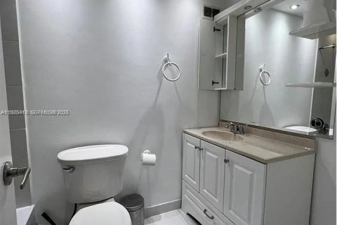Copropriété à louer à Miami, Floride: 2 chambres, 122.63 m2 № 1995730 - photo 9