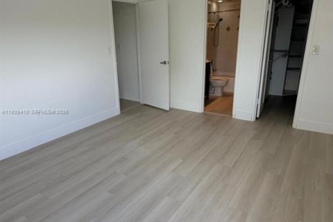 Copropriété à louer à Miami, Floride: 2 chambres, 122.63 m2 № 1995730 - photo 18