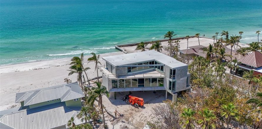 House in Longboat Key, Florida 5 bedrooms, 457.54 sq.m. № 1723344