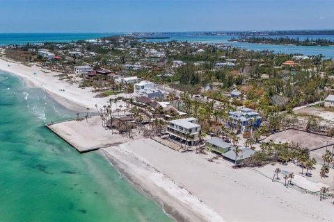 House in Longboat Key, Florida 5 bedrooms, 457.54 sq.m. № 1723344 - photo 12