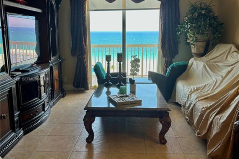 Condo in Hollywood, Florida, 2 bedrooms  № 2044738 - photo 16