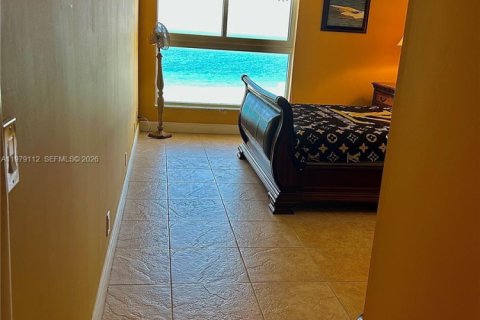 Condo in Hollywood, Florida, 2 bedrooms  № 2044738 - photo 20