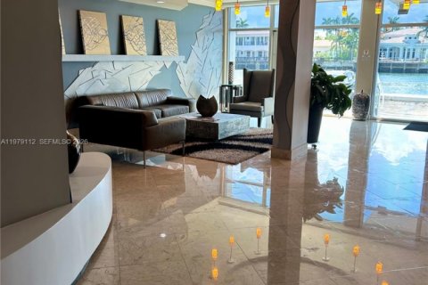 Condo in Hollywood, Florida, 2 bedrooms  № 2044738 - photo 2