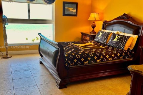 Condo in Hollywood, Florida, 2 bedrooms  № 2044738 - photo 18