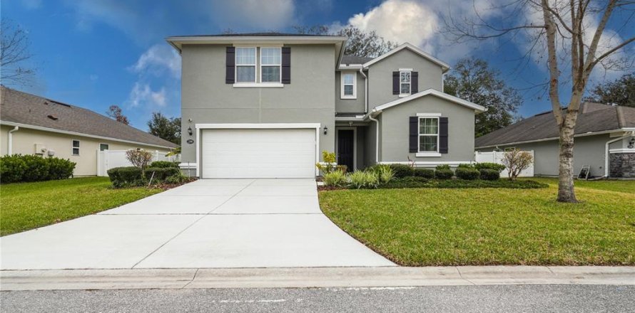 House in Jacksonville, Florida 4 bedrooms, 246.56 sq.m. № 1544360