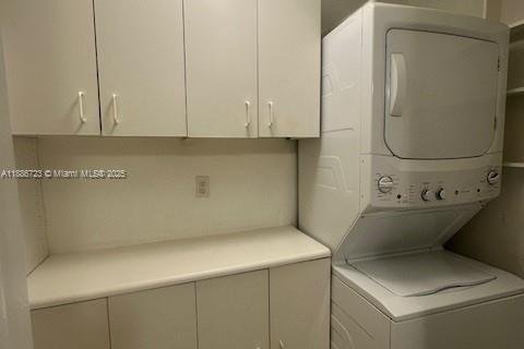 Condo in Pompano Beach, Florida, 2 bedrooms № 1933482 - photo 15