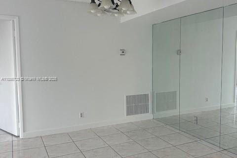 Condo in Pompano Beach, Florida, 2 bedrooms № 1933482 - photo 10