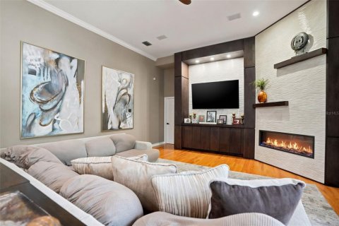 Casa en venta en Wesley Chapel, Florida, 4 dormitorios, 351.82 m2 № 2201766 - foto 2