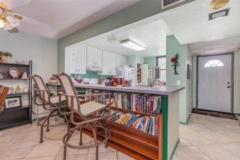Condo in Bradenton, Florida, 2 bedrooms  № 1552526 - photo 9
