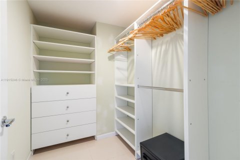 Copropriété à vendre à Aventura, Floride: 3 chambres, 196.86 m2 № 2016440 - photo 19