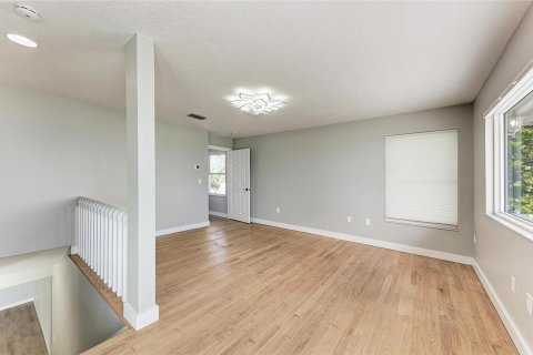 House in Anna Maria, Florida 4 bedrooms, 272.48 sq.m. № 1854079 - photo 30