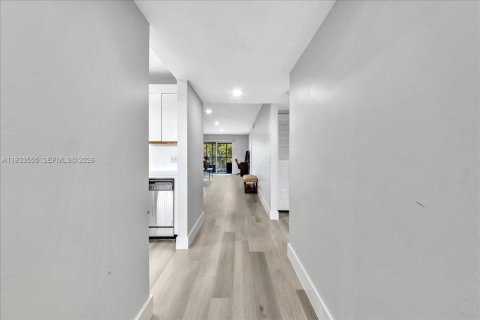 Apartamento en alquiler en Pembroke Pines, Florida, 2 dormitorios, 110.74 m2 № 1996911 - foto 4