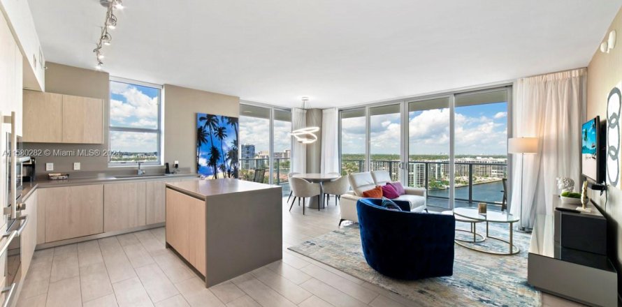 Condo à Hollywood, Floride, 2 chambres № 1863160