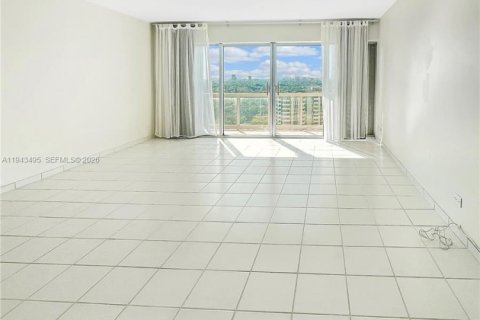 Снять в аренду кондоминиум в Майами, Флорида 1 спальня, 82.31м2, № 2000499 - фото 14