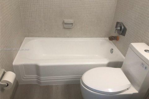 Снять в аренду кондоминиум в Майами, Флорида 1 спальня, 82.31м2, № 2000499 - фото 11