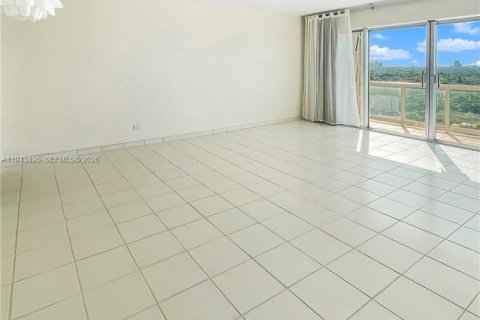 Снять в аренду кондоминиум в Майами, Флорида 1 спальня, 82.31м2, № 2000499 - фото 12