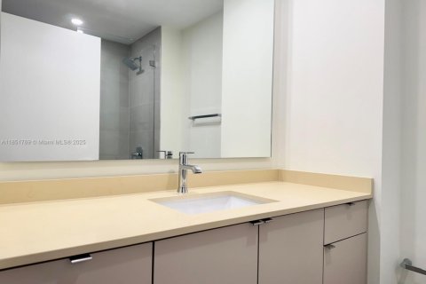 Condominio en alquiler en Miami, Florida, 2 dormitorios, 86.4 m2 № 1858683 - foto 14