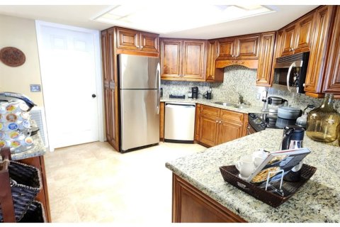 Casa en venta en Temple Terrace, Florida, 4 dormitorios, 180.6 m2 № 1900221 - foto 10
