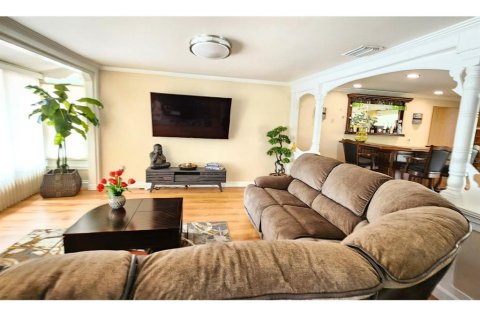 Casa en venta en Temple Terrace, Florida, 4 dormitorios, 180.6 m2 № 1900221 - foto 13