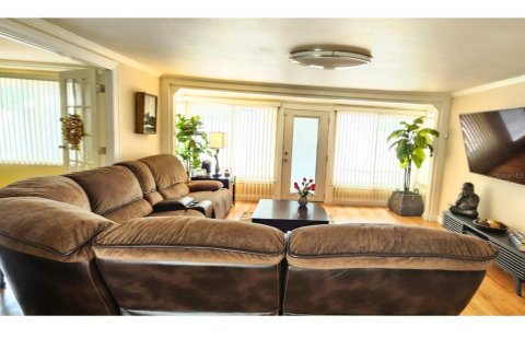 Casa en venta en Temple Terrace, Florida, 4 dormitorios, 180.6 m2 № 1900221 - foto 15