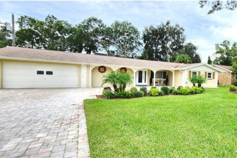 Casa en venta en Temple Terrace, Florida, 4 dormitorios, 180.6 m2 № 1900221 - foto 2