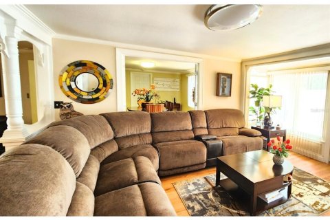 Casa en venta en Temple Terrace, Florida, 4 dormitorios, 180.6 m2 № 1900221 - foto 14