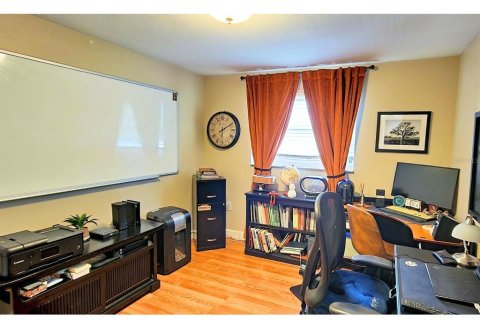 Casa en venta en Temple Terrace, Florida, 4 dormitorios, 180.6 m2 № 1900221 - foto 23