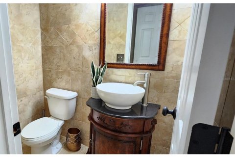 Casa en venta en Temple Terrace, Florida, 4 dormitorios, 180.6 m2 № 1900221 - foto 28