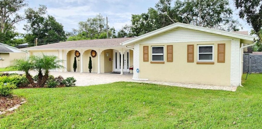 Casa en Temple Terrace, Florida 4 dormitorios, 180.6 m2 № 1900221