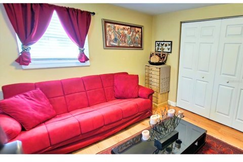 Casa en venta en Temple Terrace, Florida, 4 dormitorios, 180.6 m2 № 1900221 - foto 22