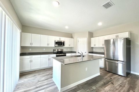 Casa en alquiler en Wesley Chapel, Florida, 5 dormitorios, 229.56 m2 № 1906450 - foto 3