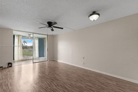 Condominio en venta en Sunrise, Florida, 1 dormitorio, 59.46 m2 № 1925421 - foto 8
