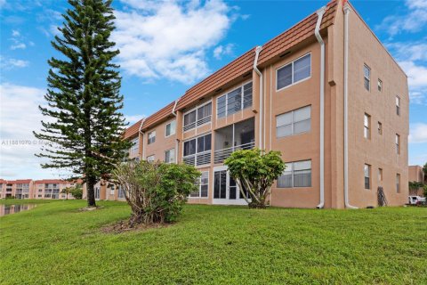 Condominio en venta en Sunrise, Florida, 1 dormitorio, 59.46 m2 № 1925421 - foto 28