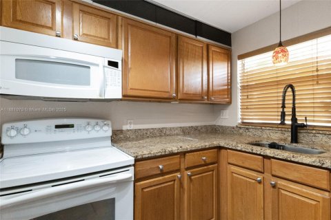 Condominio en venta en Sunrise, Florida, 1 dormitorio, 59.46 m2 № 1925421 - foto 11