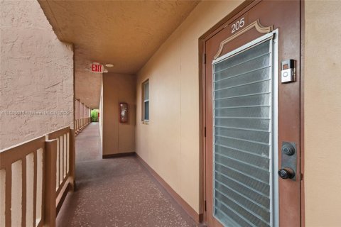 Condominio en venta en Sunrise, Florida, 1 dormitorio, 59.46 m2 № 1925421 - foto 3