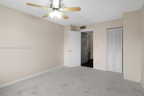 Condominio en venta en Sunrise, Florida, 1 dormitorio, 59.46 m2 № 1925421 - foto 15