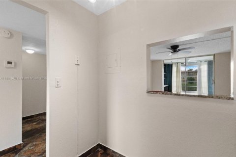 Condominio en venta en Sunrise, Florida, 1 dormitorio, 59.46 m2 № 1925421 - foto 13