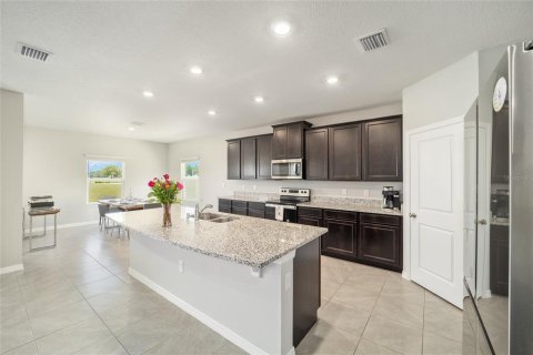 House in Newberry, Florida 4 bedrooms, 227.8 sq.m. № 1628603 - photo 16