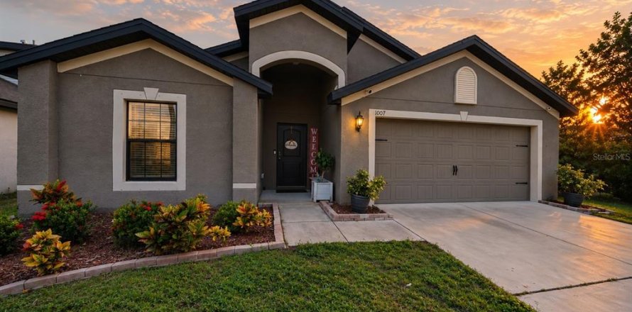 Villa ou maison à Ruskin, Floride 4 chambres, 171.96 m2 № 2398982