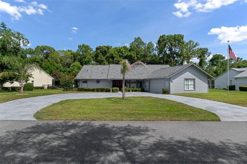 Villa ou maison à Homosassa, Floride 3 chambres, 257.8 m2 № 2152250