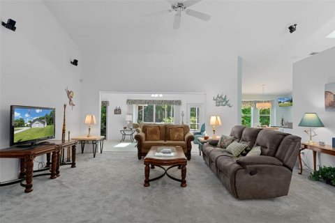 Villa ou maison à vendre à Homosassa, Floride: 3 chambres, 257.8 m2 № 2152250 - photo 10
