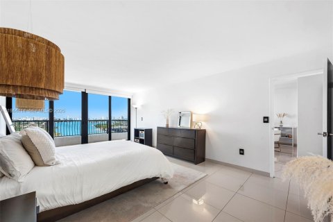 Condominio en venta en Miami, Florida, 1 dormitorio, 82.68 m2 № 2152824 - foto 13
