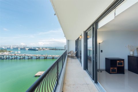 Condominio en venta en Miami, Florida, 1 dormitorio, 82.68 m2 № 2152824 - foto 3