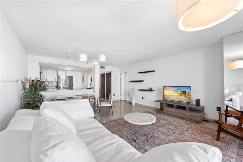 Condominio en venta en Miami, Florida, 1 dormitorio, 82.68 m2 № 2152824 - foto 6