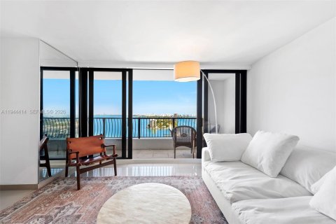 Condominio en venta en Miami, Florida, 1 dormitorio, 82.68 m2 № 2152824 - foto 4