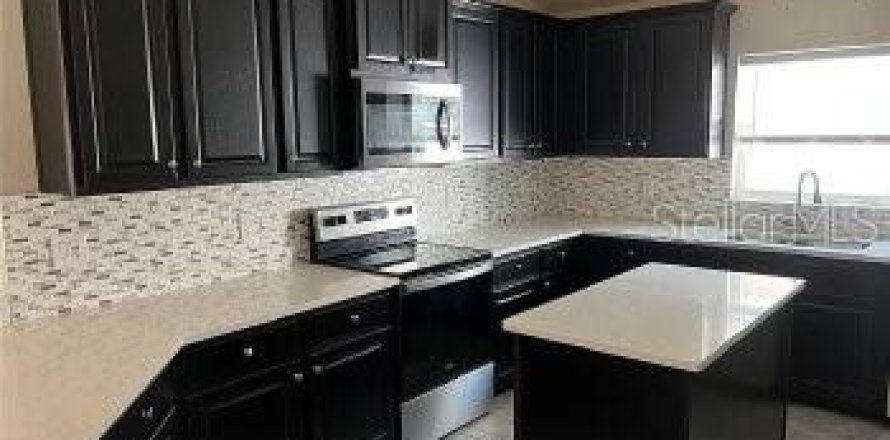 Casa en Davenport, Florida 4 dormitorios, 206.15 m2 № 1681401