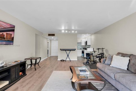 Copropriété à vendre à Lauderhill, Floride: 1 chambre, 80.82 m2 № 1896331 - photo 11