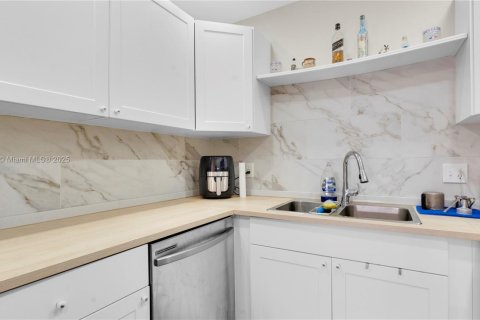 Copropriété à vendre à Lauderhill, Floride: 1 chambre, 80.82 m2 № 1896331 - photo 17