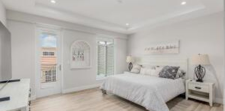 Condo in Stuart, Florida, 2 bedrooms № 1151975